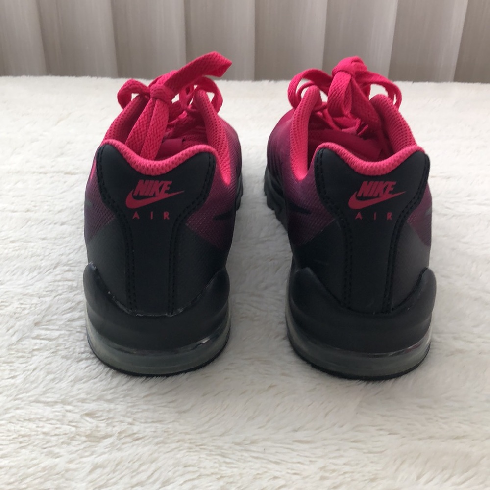 Nike Air Max Invigor 4Y - Picture 3 of 4